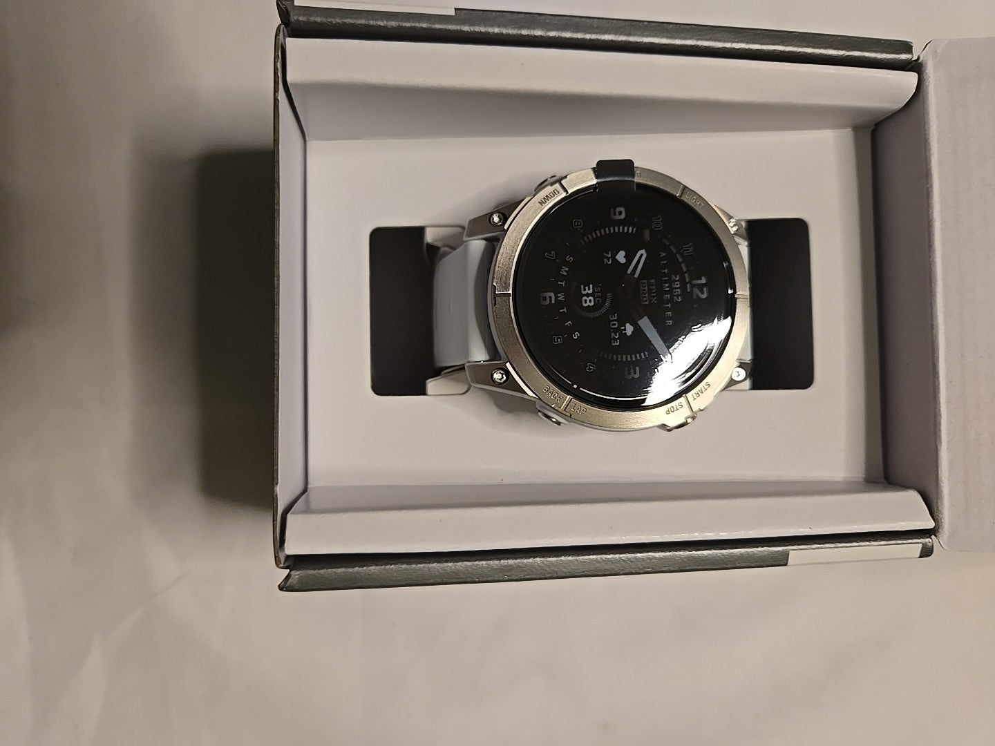 Garmin epix Pro (Gen 2) Sapphire Edition GPS Watch - Titanium/Whitestone,