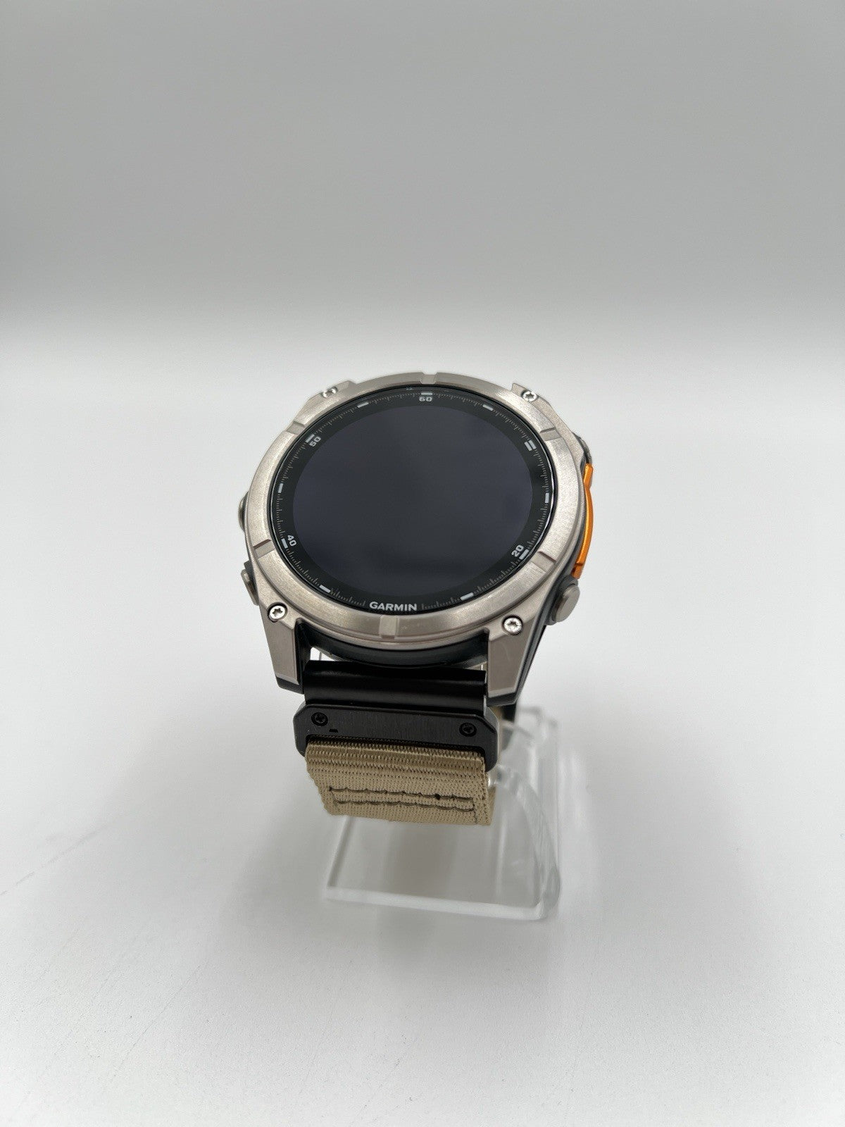 Garmin fenix 8 (51mm) AMOLED Sapphire Multisport GPS Smartwatch Titanium Bundle