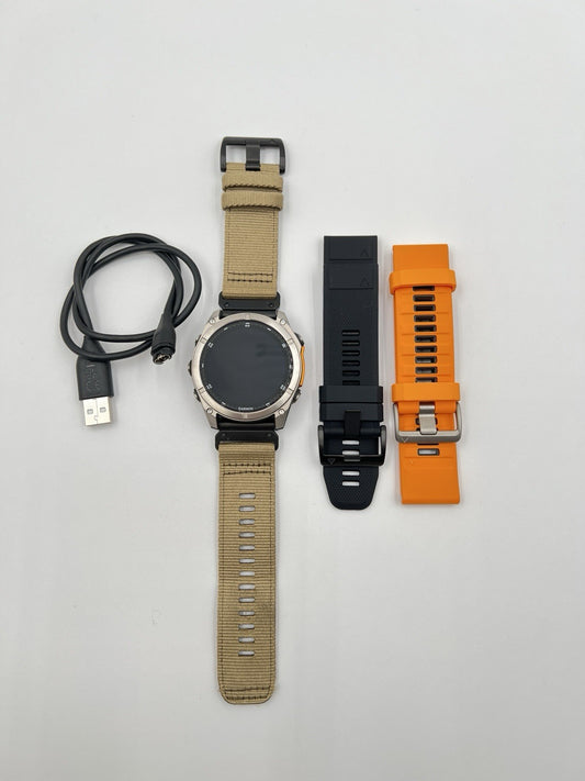 Garmin fenix 8 (51mm) AMOLED Sapphire Multisport GPS Smartwatch Titanium Bundle